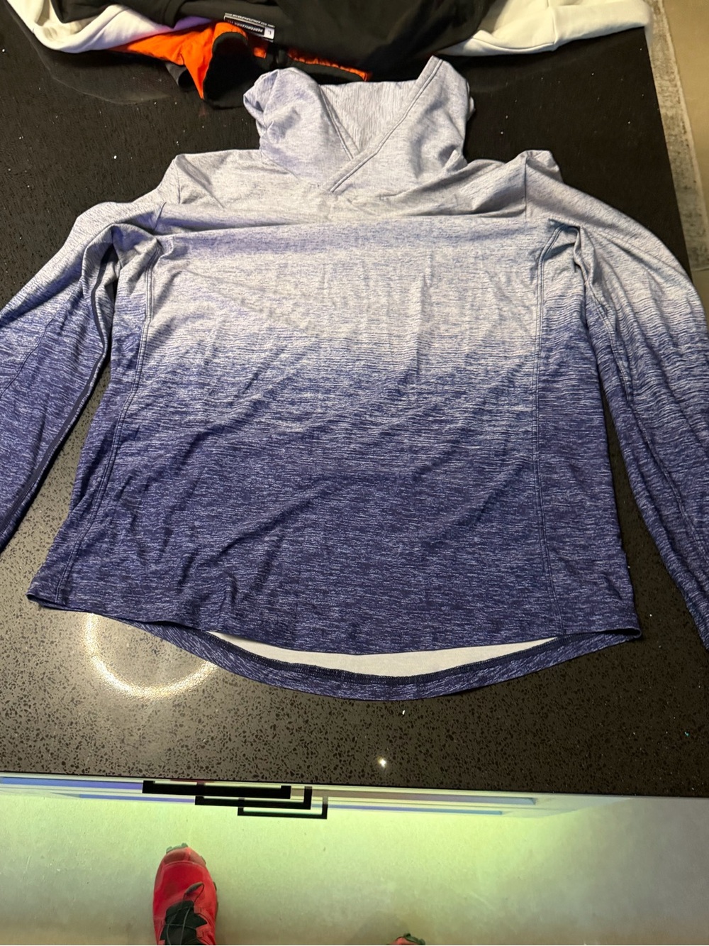 TYR Blue Ombre Long Sleeve Hooded Swim Shirt - Picture 4 of 4